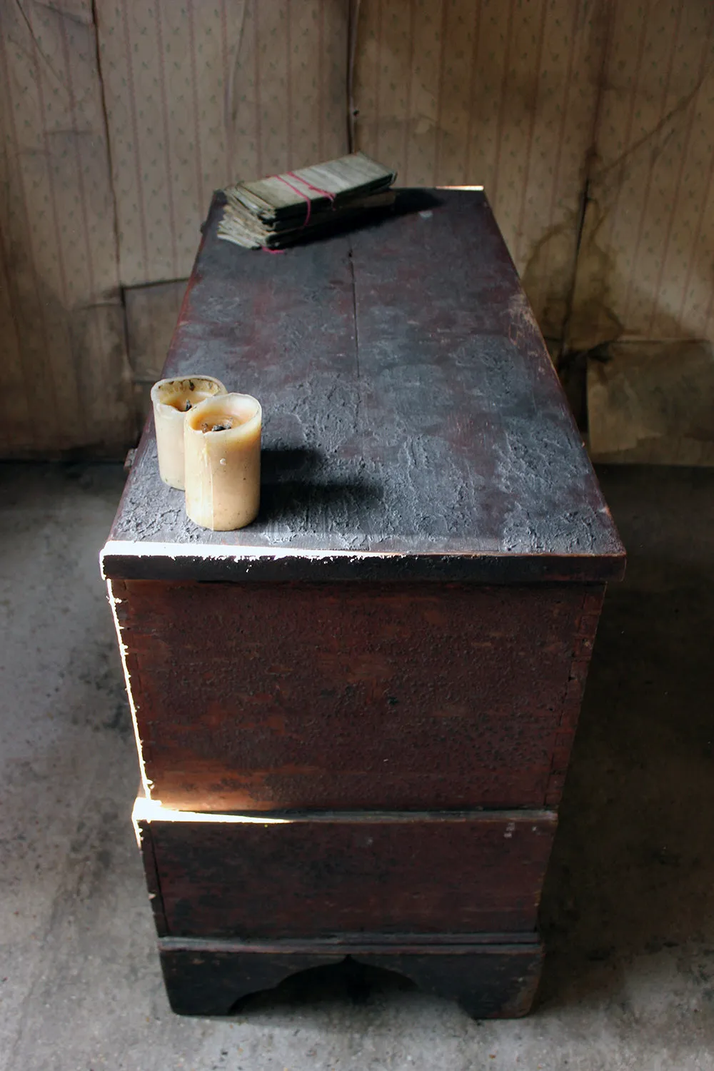 A Gorgeous George III Plum Painted Pine Mule Chest c.1800