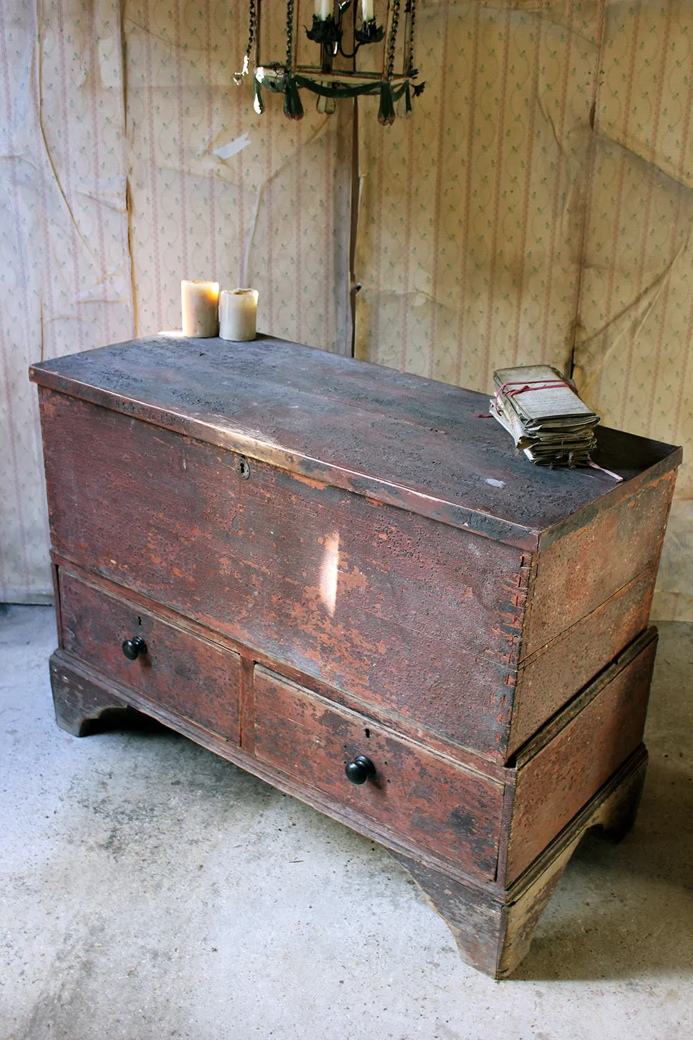 A Gorgeous George III Plum Painted Pine Mule Chest c.1800