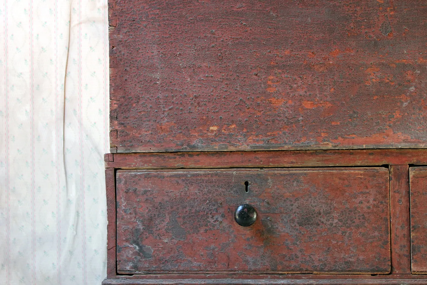 A Gorgeous George III Plum Painted Pine Mule Chest c.1800