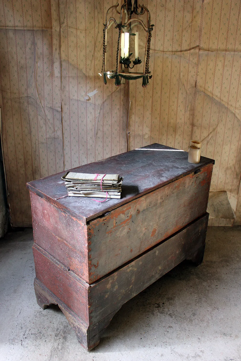 A Gorgeous George III Plum Painted Pine Mule Chest c.1800