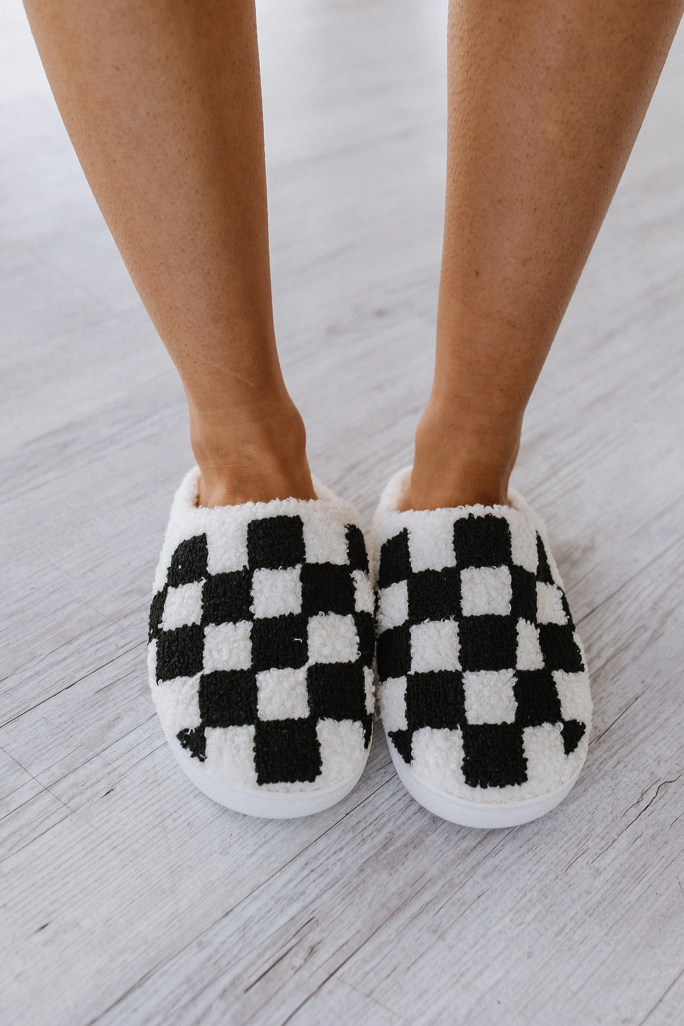 Checkered Print Fuzzy Slippers | PRE ORDER