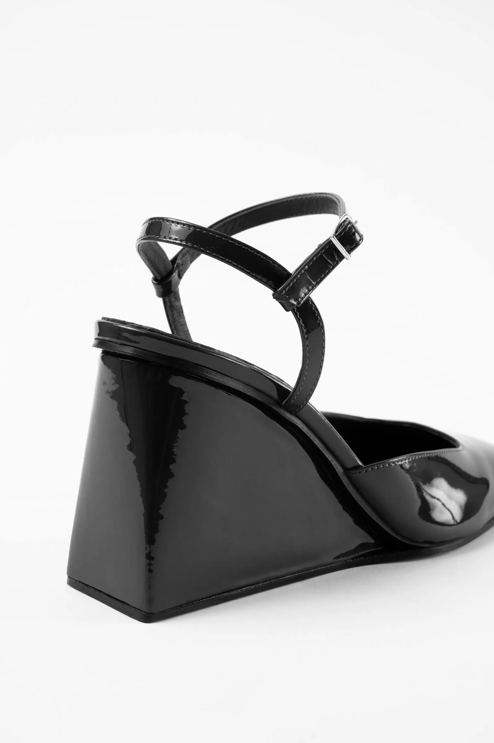 HARUKO - Black Patent Leather Pumps