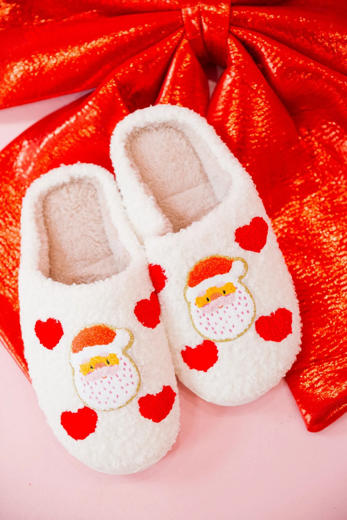 HOLIDAY CHEER HEART SLIPPERS