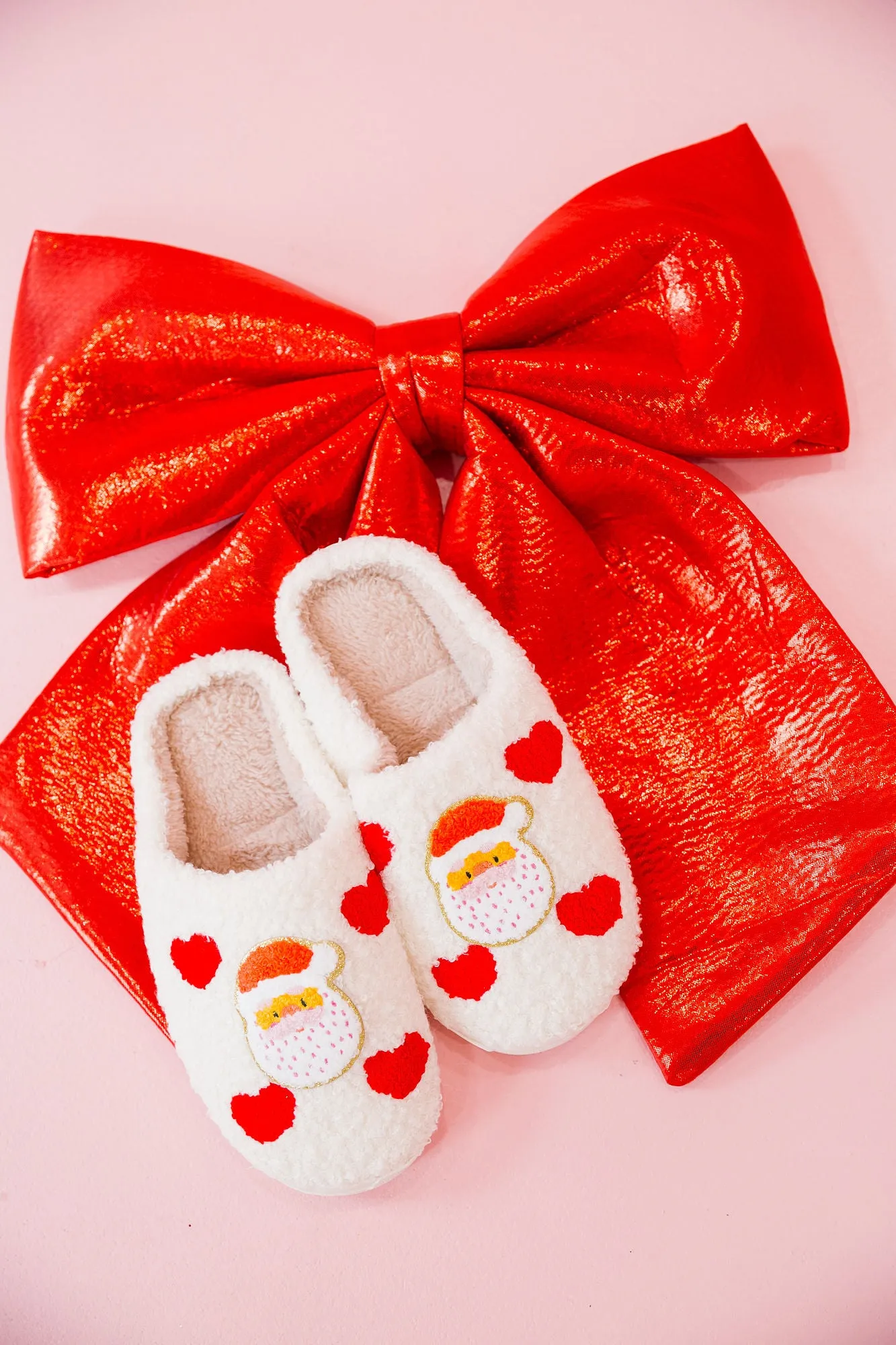 HOLIDAY CHEER HEART SLIPPERS