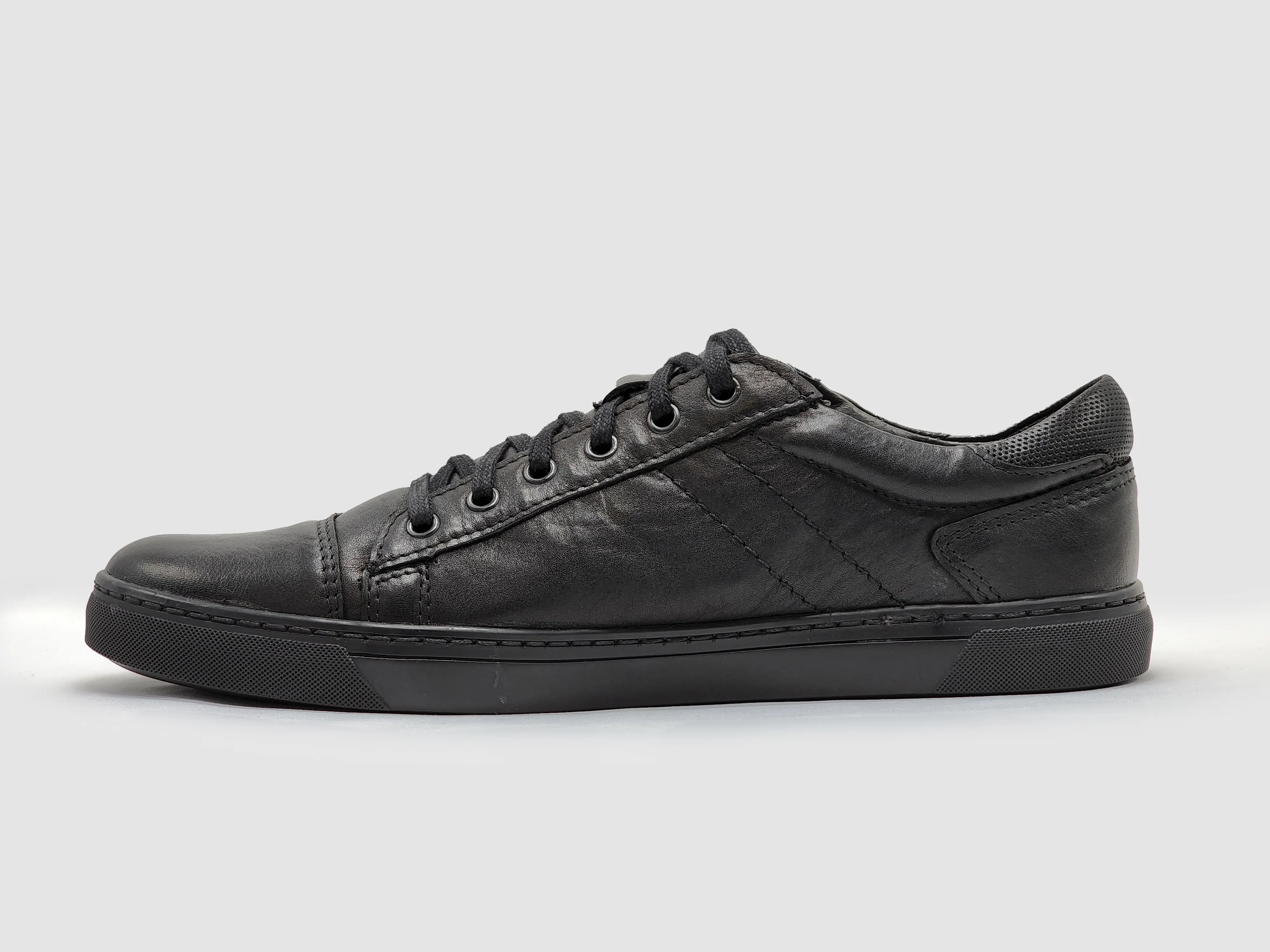 Men's Classic Leather Sneakers - Black